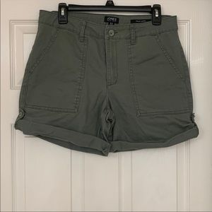 SALE! Nice Utility Short for Summer — size 8, 4.5in inseam, soft, gently used